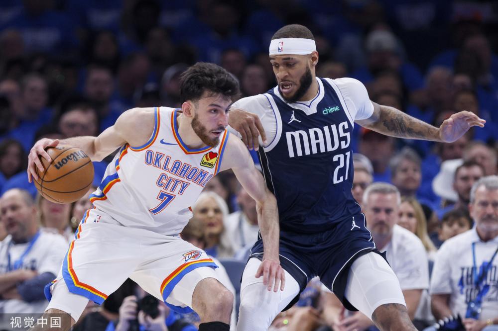 他在这里从 他在这里从